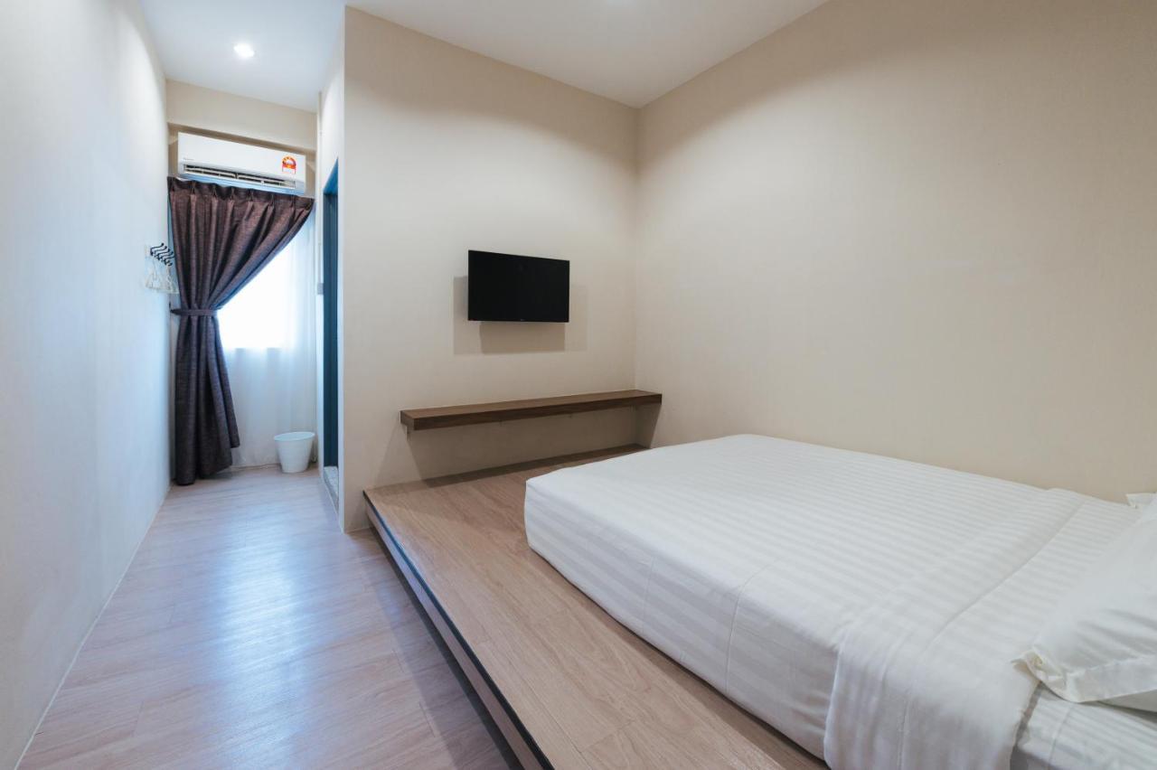 A° Hotel Semporna Extérieur photo