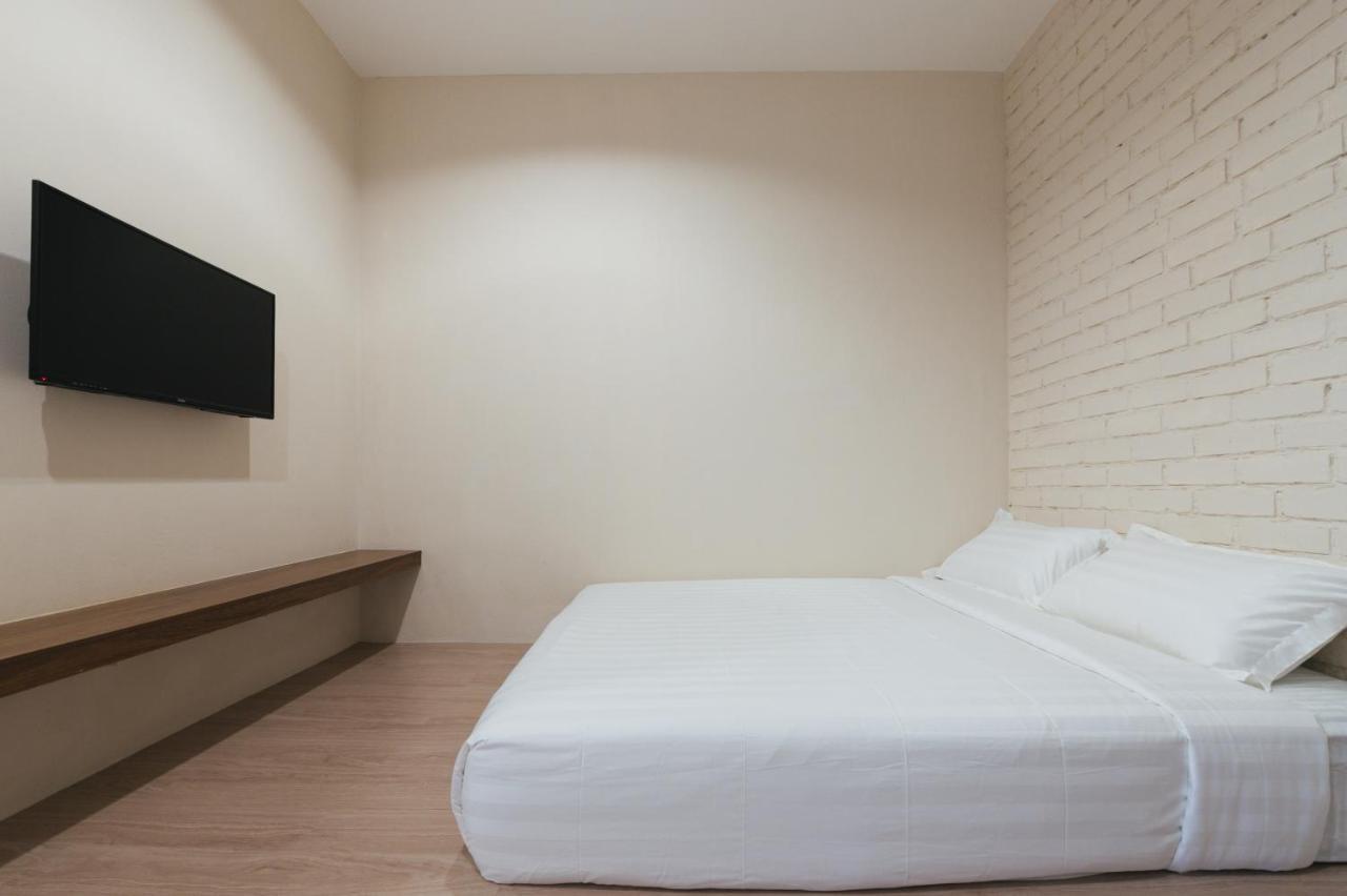 A° Hotel Semporna Extérieur photo